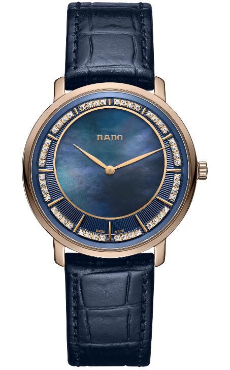 Online replica watches apply blue color to ensure the freshness.