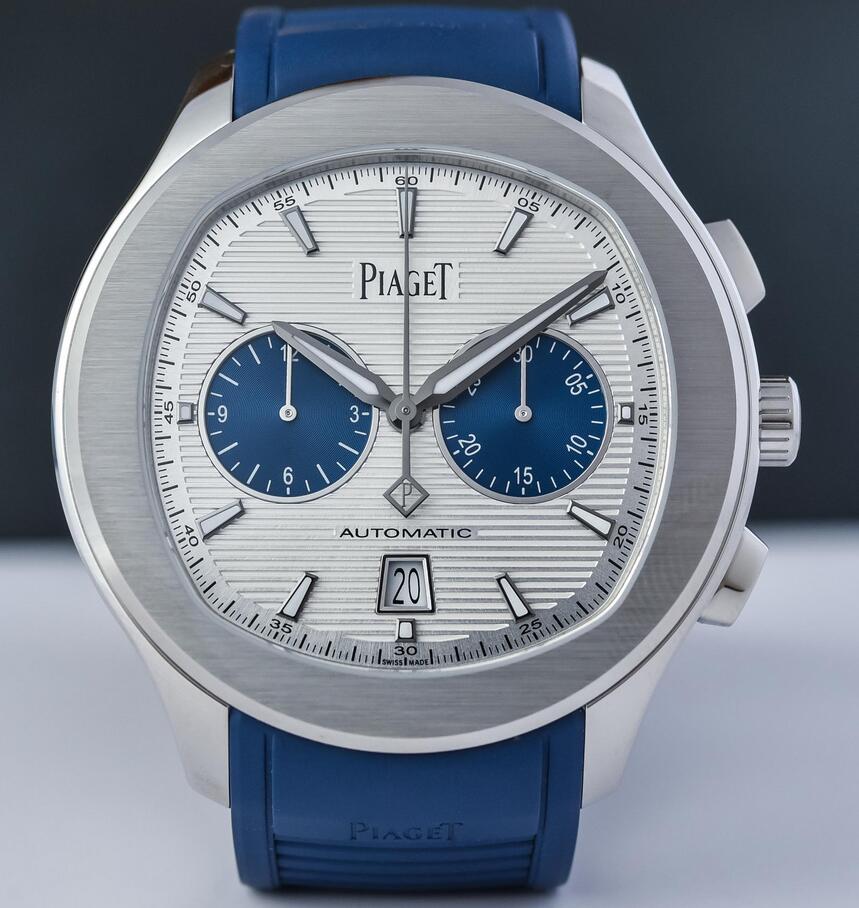 Swiss made fake watches look clear with luminous coating.